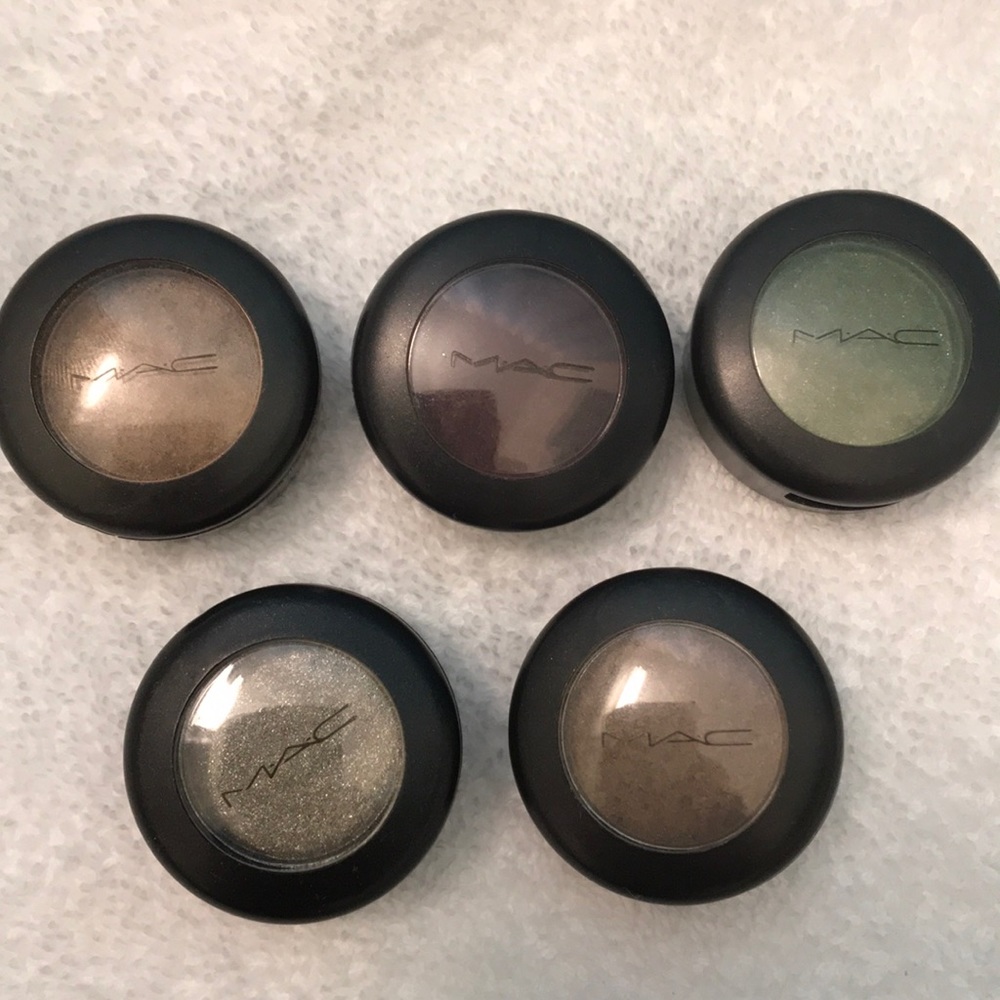 MAC eyeshadows set of 5